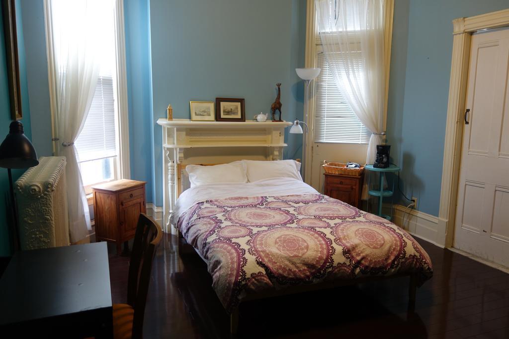Spadina 11 Guesthouse Toronto Eksteriør bilde