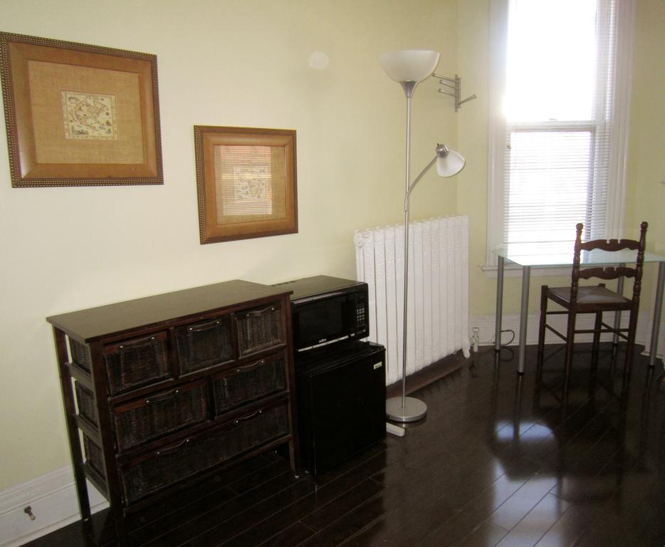 Spadina 11 Guesthouse Toronto Eksteriør bilde