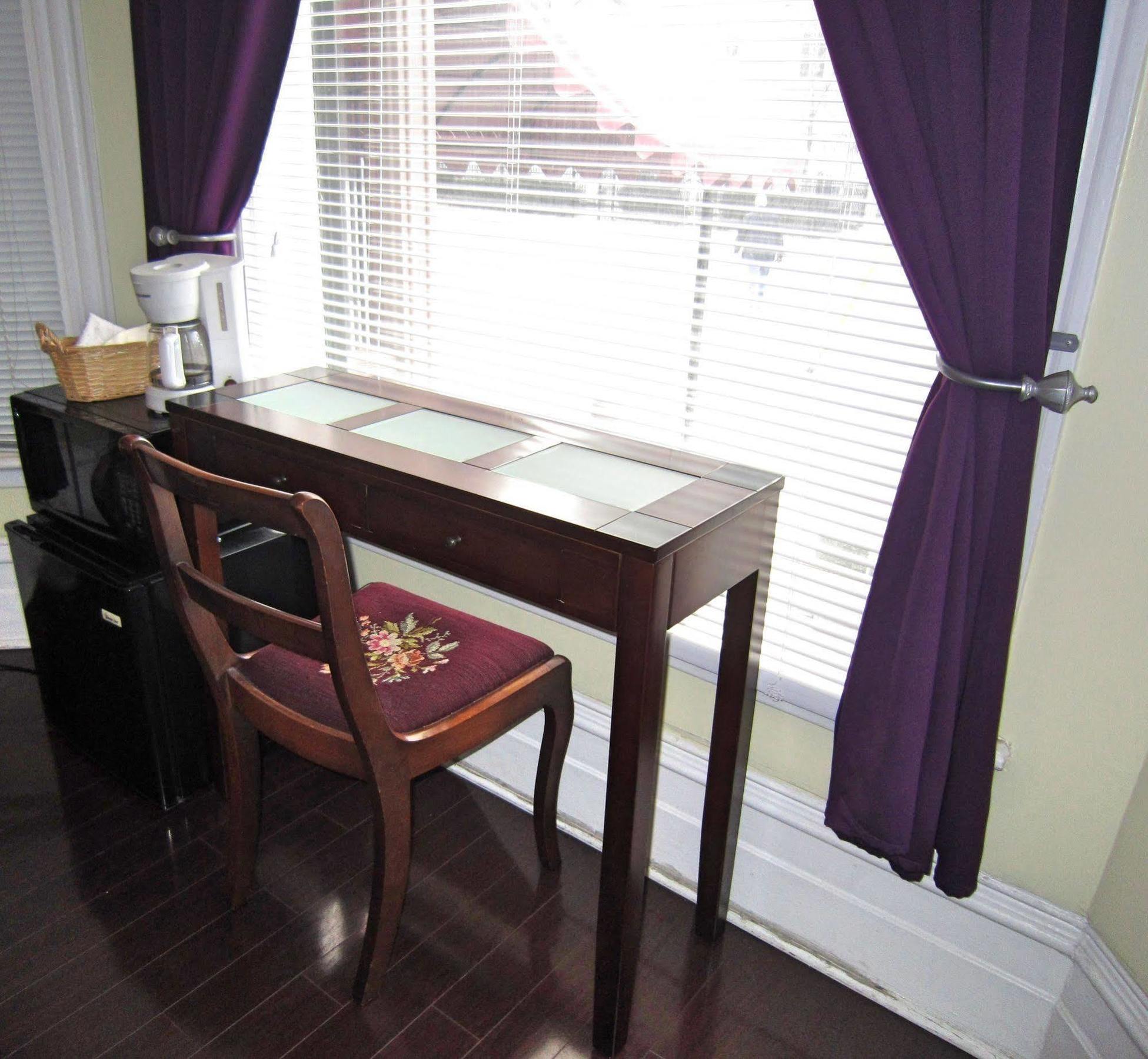 Spadina 11 Guesthouse Toronto Eksteriør bilde