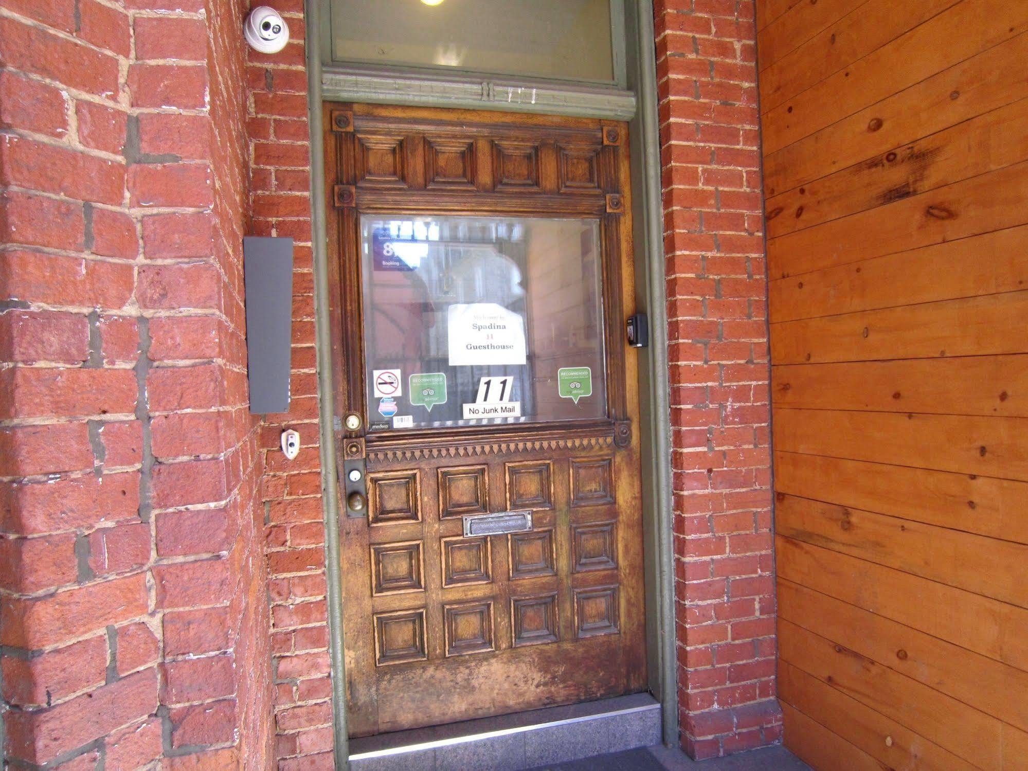 Spadina 11 Guesthouse Toronto Eksteriør bilde